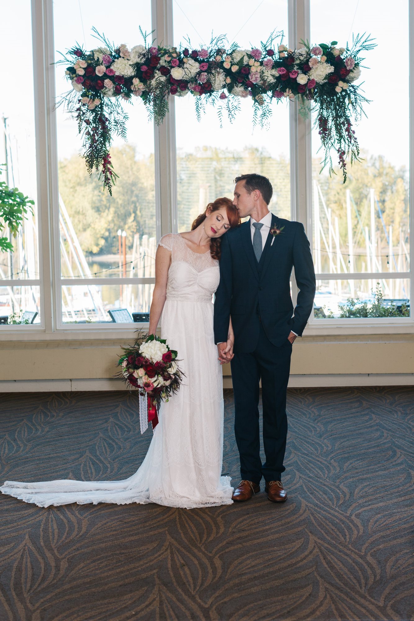 portland-yacht-club-wedding-indoor-ceremony-013